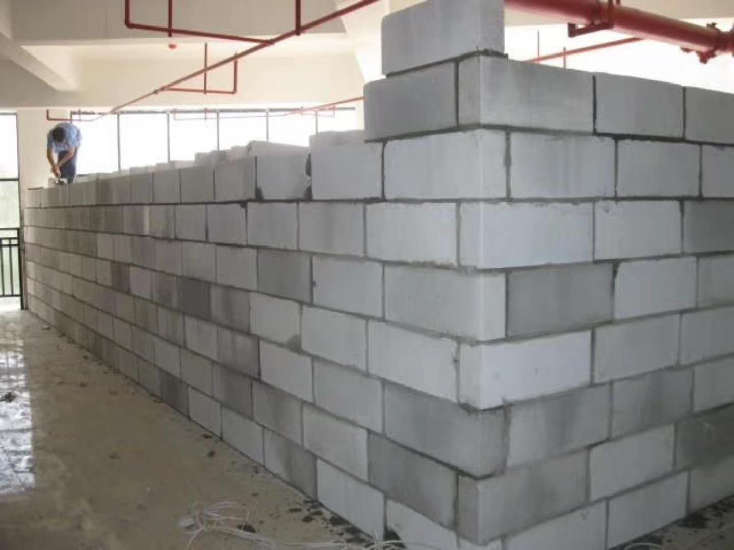 莱州蒸压加气混凝土砌块承重墙静力和抗震性能的研究